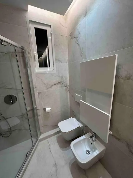 Royal Suite In Milan Apartment